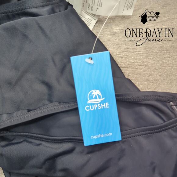 Cupshe V Front Tummy Control One Piece Swimsuit Size L - Picture 4 of 7